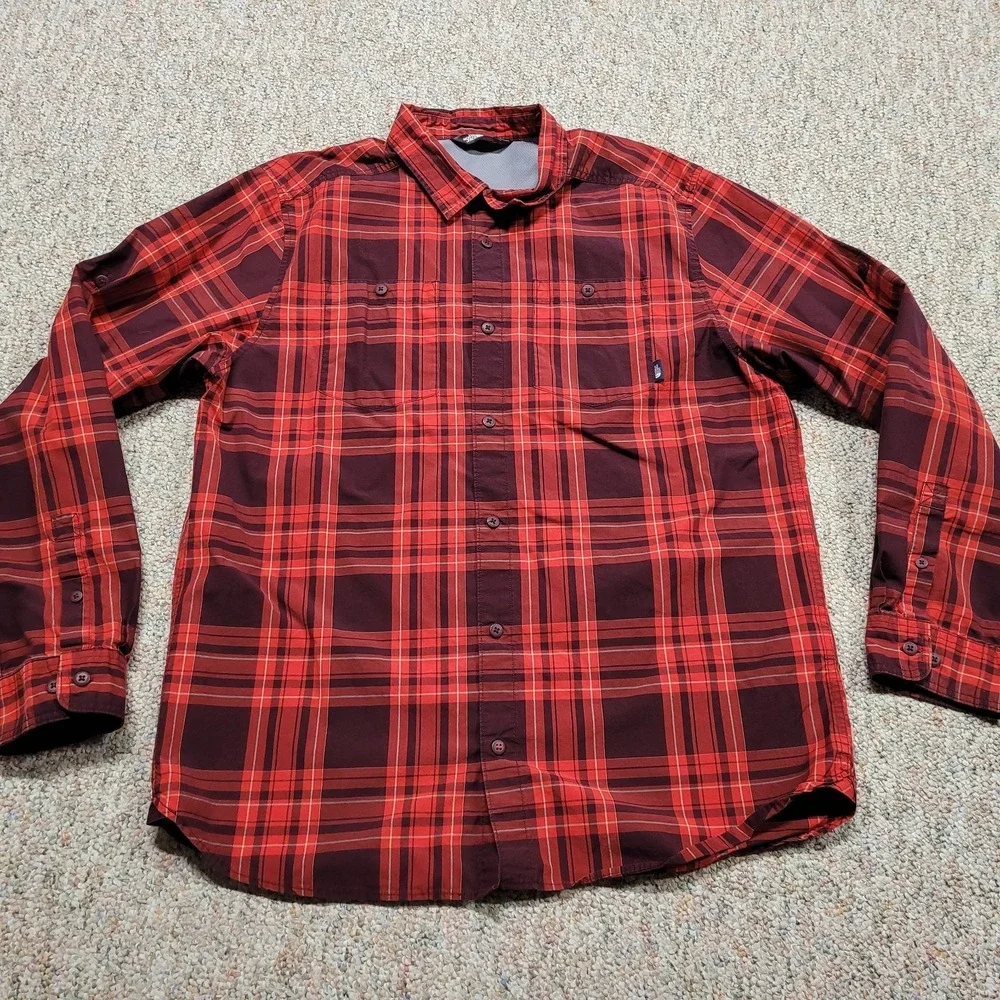 The North Face Shirt Mens XL Red Plaid‎ Button Up Vented Roll Tab Hiking Camping